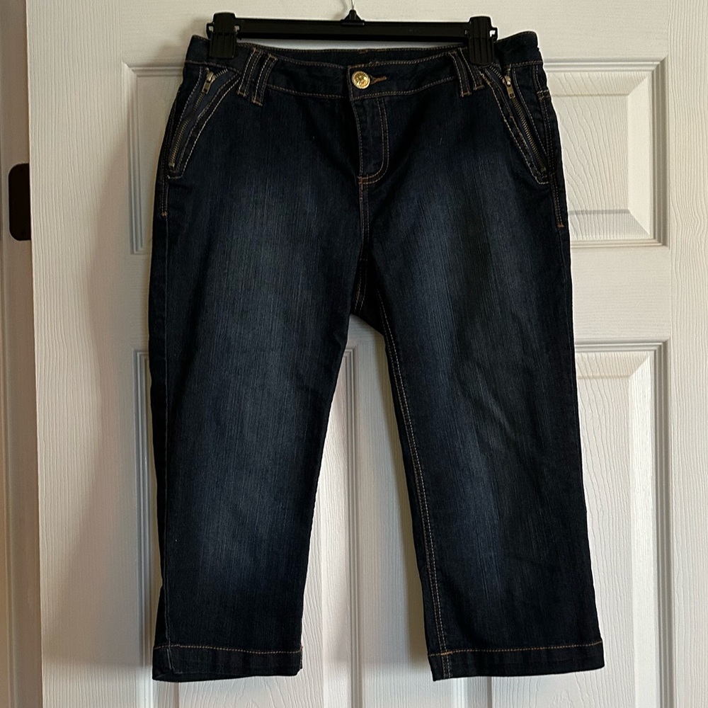 Capri jeans w/zippered pockets sz4 - button/zip closure